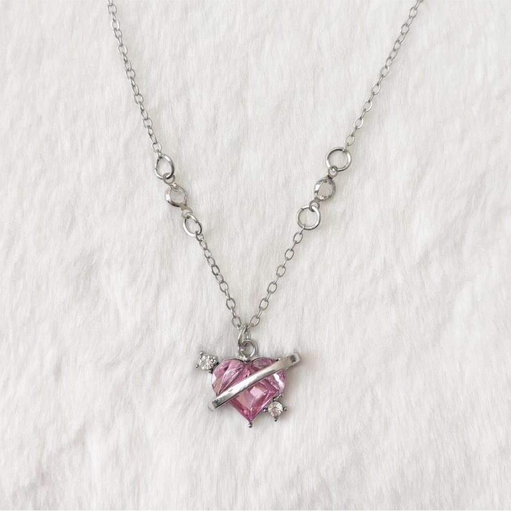 5/$15 🩷 MUST BUNDLE Pink Heart Pendant Necklace - Silver Tone
